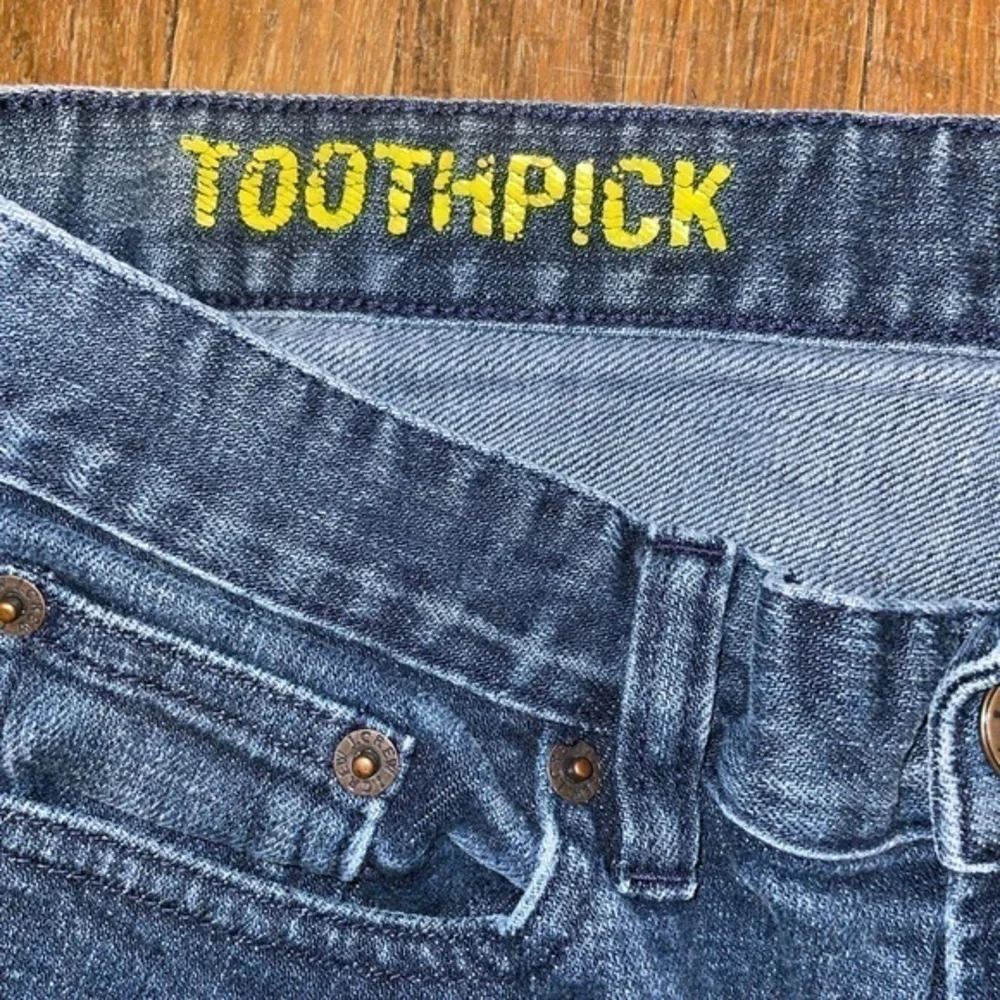 J. Crew Dark Wash Toothpick Skinny Leg Distressed Mid Rise Jeans Size 29